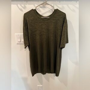 Green lululemon activewear t-shirt